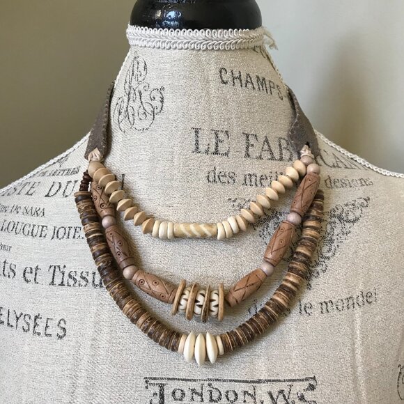 Twine & Twig Layered Classic Beaded Necklace Womens Suede Strap Cream Bronze - Picture 3 of 12